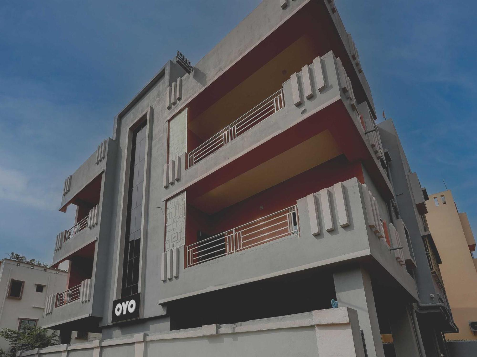 Hotel O Casa Midland Bhubaneswar Exterior foto