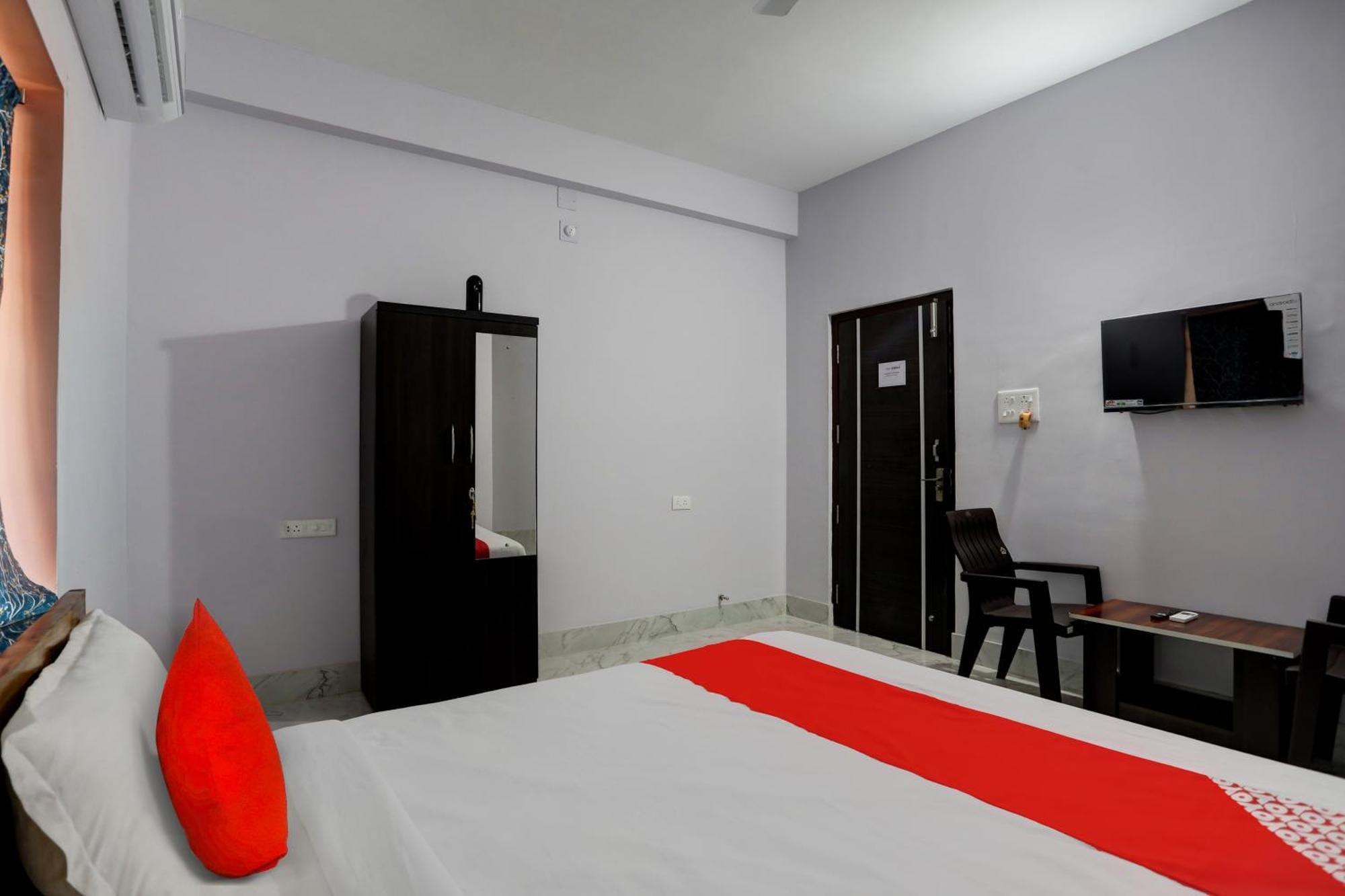 Hotel O Casa Midland Bhubaneswar Exterior foto
