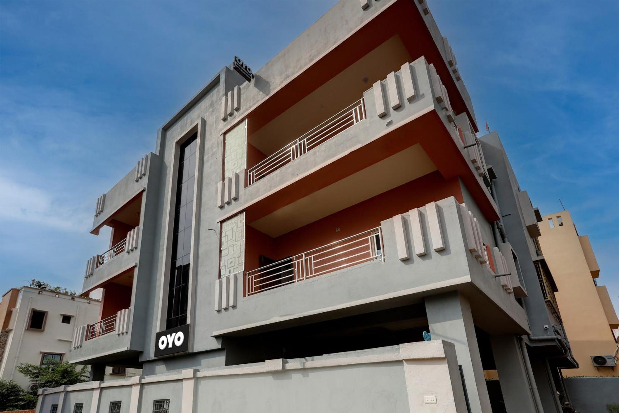 Hotel O Casa Midland Bhubaneswar Exterior foto